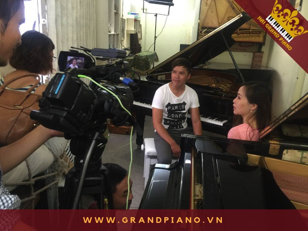 HẢI GRAND PIANO TRÊN TRUYỀN HÌNH HTV - NGHỀ CHỈNH ĐÀN PIANO